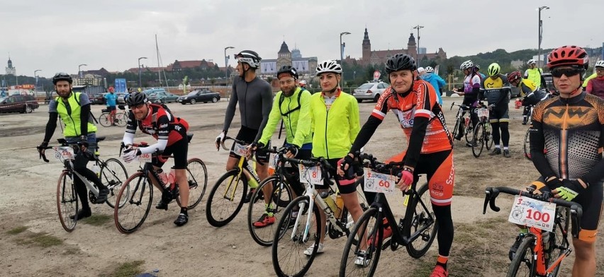 Na dwóch kółkach wokół Zalewu Szczecińskiego. Najlepsi zawodnicy w 3. Ultra Gryfusie są z naszego powiatu  