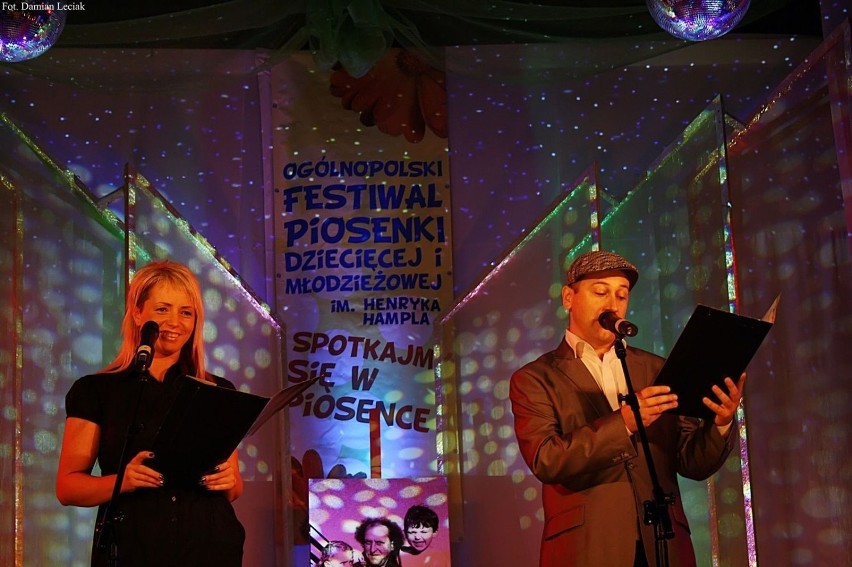 Prowadzący festiwal: Marta Komar - tancerka i choreografka,...