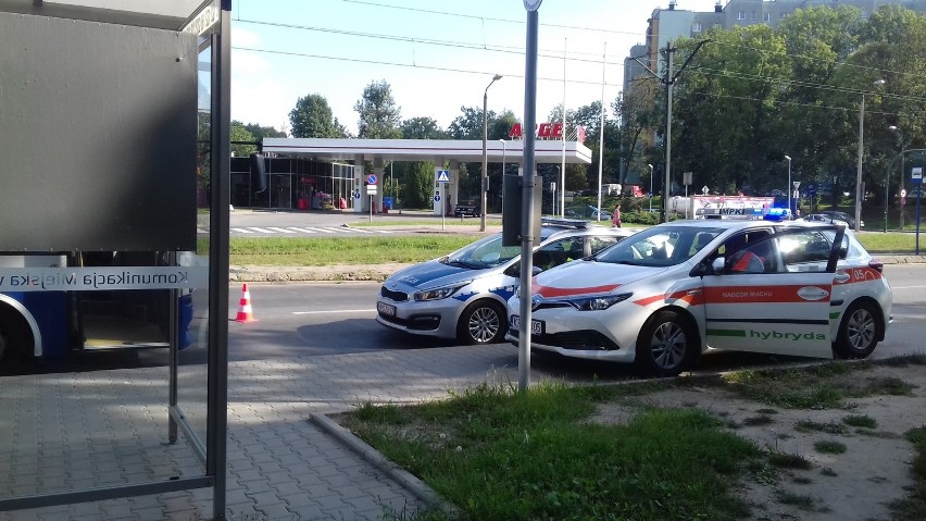 Kraków. Autobus miejski wjechał w samochód osobowy