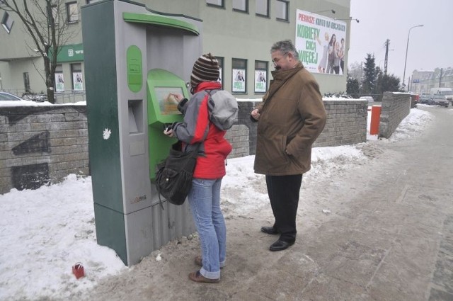 Biletomaty nie zawsze "widzą" komkarty