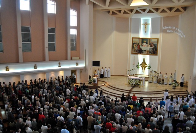 Niespełna 40 proc. z 1,044 mln katolików w diecezji lubelskiej uczęszcza do kościoła - donosi ISKK