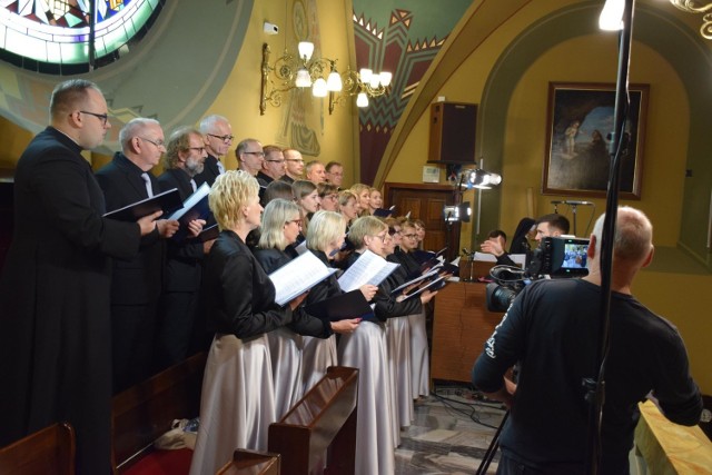 Chór Lutnia z Więcborka podczas trasy koncertowej zaprezentował pieśni religijne i regionalne