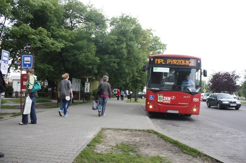 Teraz autobusem pojedziemy z Zawiercia do Pyrzowic.