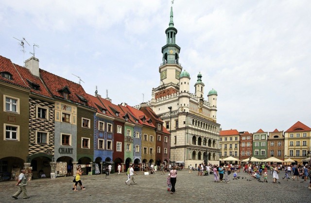 Z Rocznika Statystycznego Poznania dowiadujemy się, jaka jest przeciętna długość życia poznaniaków. Jak zmieniała się od 2015 roku? Ile będą żyć dziewczynki i chłopcy urodzeni w 2018 roku? Ile starsi, a ile ci, którzy za chwilę przejdą na emeryturę? Zobacz w galerii dane Głównego Urzędu Statystycznego ---->