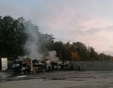 Pracowita noc strażaków. Pożar warsztatu w Pieńsku i lawety z samochodami w Żarskiej Wsi