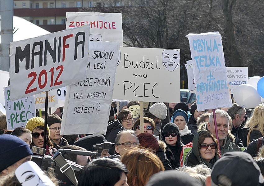 Manifa 2012 Gdynia: My też jesteśmy oburzone. Kobiety przeszły ulicami miasta