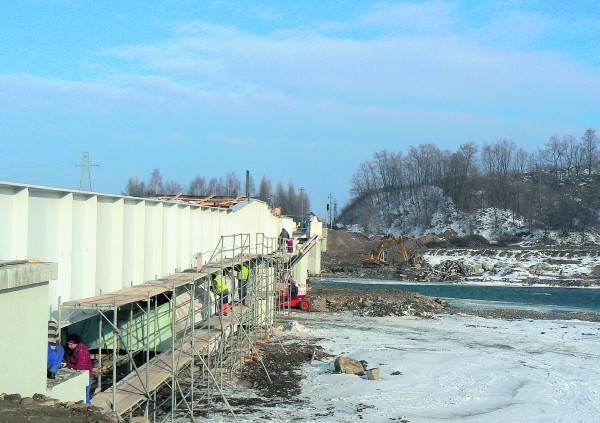 Nowy most na Popradzie już stoi, brakuje tylko dojazdu