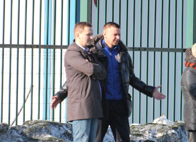 Marcin Piotrowski (z prawej) i Piotr Linowiecki podczas sobotniego sparingu.