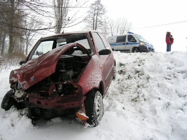 W Ligocie fiat seicento zderzył się z busem. Nikomu nic się nie stało