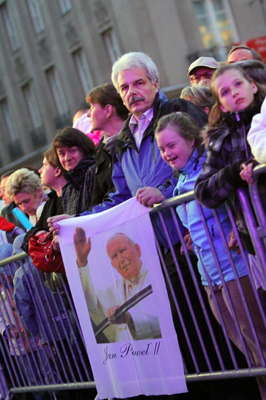 Wczoraj o godz. 20.00 odbył się wyjątkowy papieski koncert...