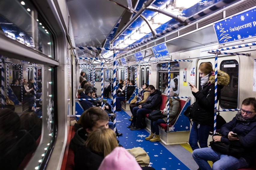 Nietypowa sytuacja w metrze. Reakcja przechodniów zaskoczyła pasażerkę