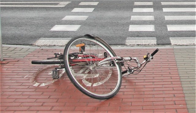 Na ulicy Jagiełły w Oświęcimiu samochód osobowy potrącił 14-latka na rowerze