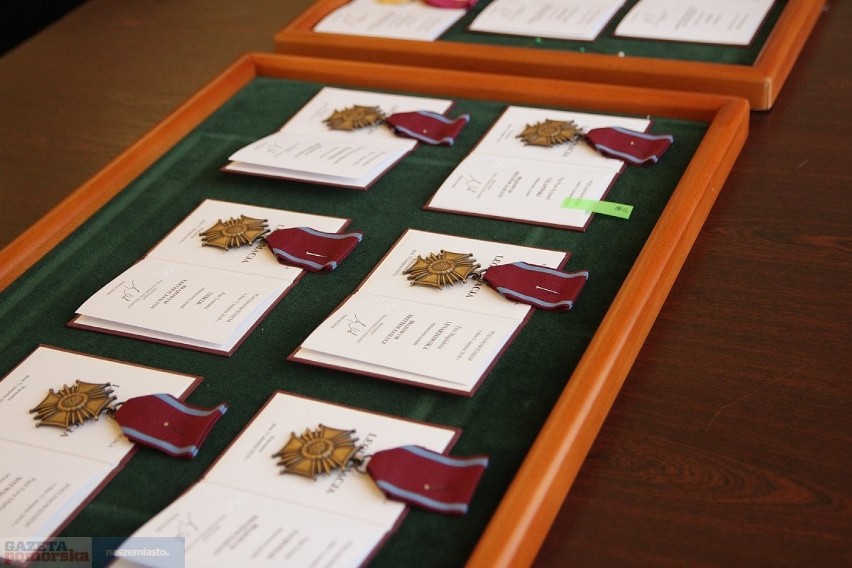 Medale dla nauczycieli i pracowników szkół
W Pałacu...