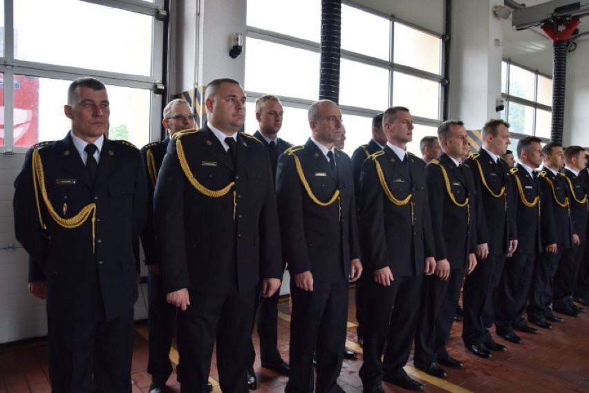 Dzień Strażaka w Pruszczu Gdańskim. Strażacy i druhowie OSP docenieni za służbę - medale, odznaczenia i nagrody [ZDJĘCIA, WIDEO]