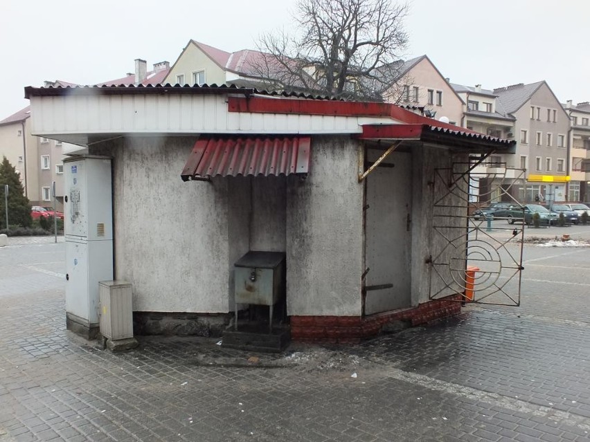 Złotów: Batalia o kiosk przy Placu Paderewskiego. Burmistrz chce się pozbyć &quot;szkarady&quot; [FOTO]