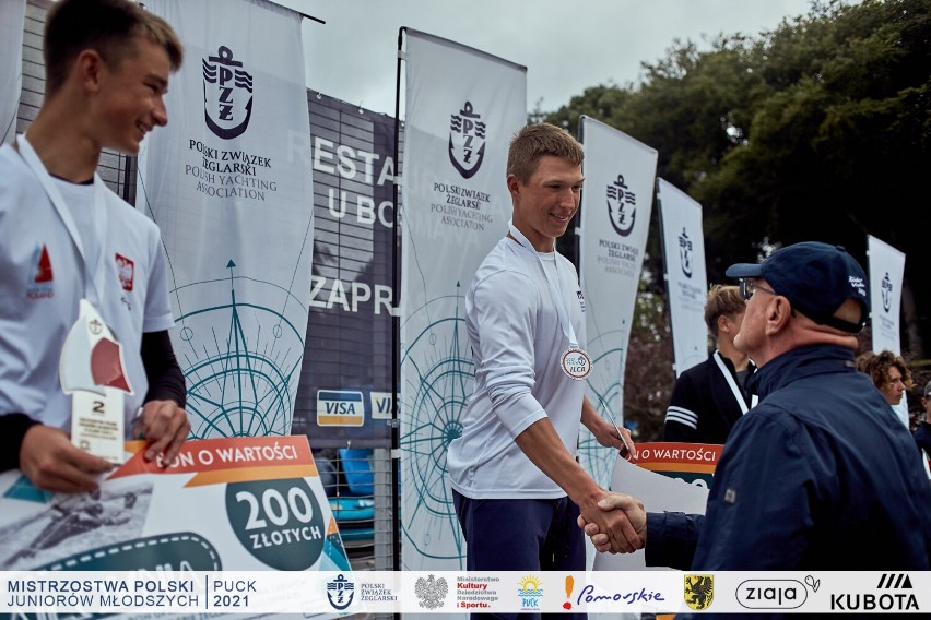 Na podium Oskar Sawicki (Centrum Żeglarskie Szczecin) ,...