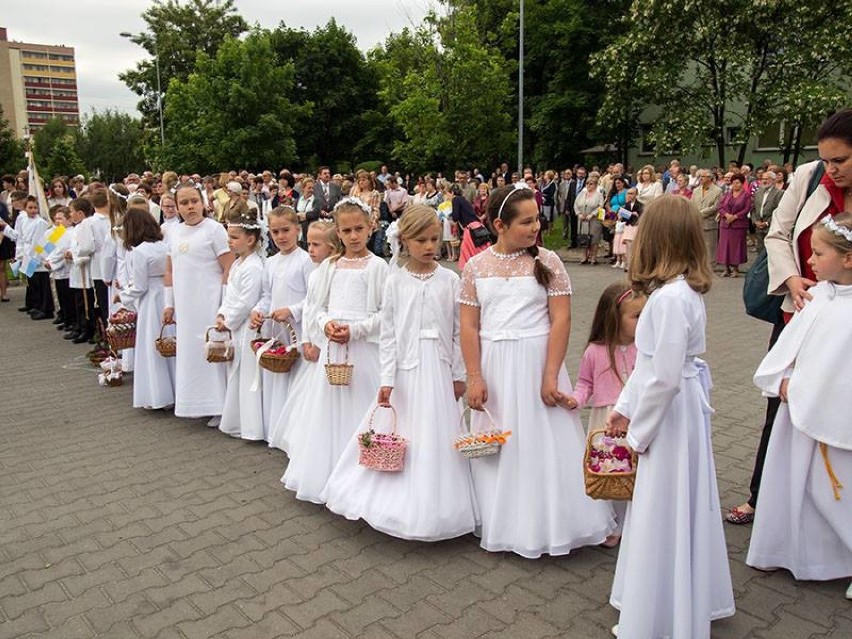 Procesja Bożego Ciała w Żorach u św. Stanisława [ZDJĘCIA]