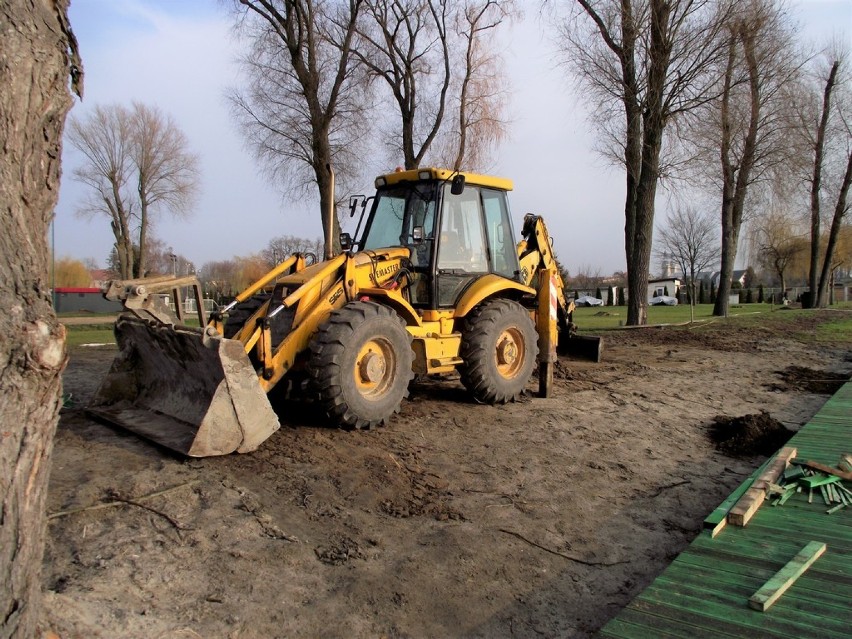 Pogłębianie kanału, budowa falochronu i pomostu, wkrótce dobiegnie końca - 13 grudnia 2019