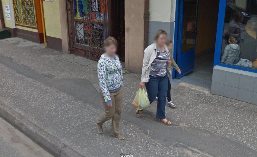 Oto mieszkańcy Aleksandrowa Kujawskiego przyłapani przez kamery Google Street View [zdjęcia]