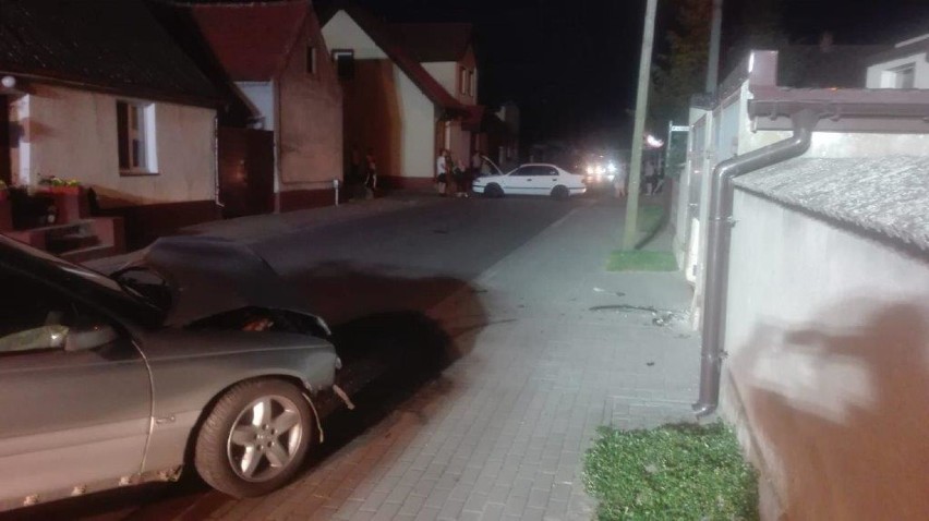 Zderzenie dwóch samochodów w Łeknie pod Wągrowcem