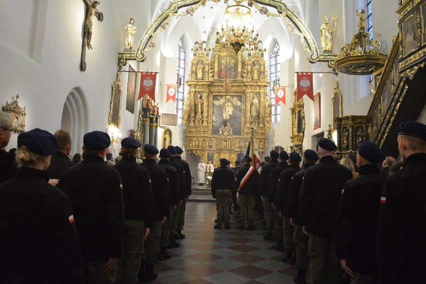 Mieszkańcy gminy złożyli hołd walczącym o naszą...