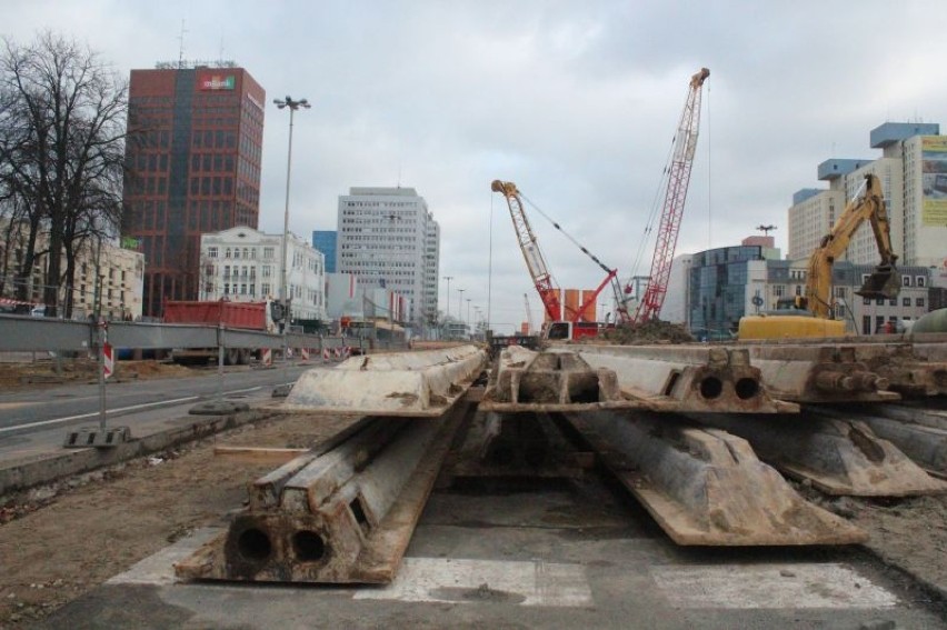 Budowa Trasy W-Z planowo ma się zakończyć w połowie 2015 r.