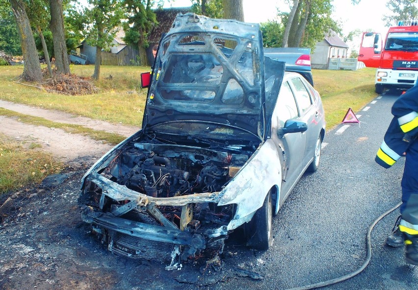 Pożar samochodu osobowego w Tomaszewie
