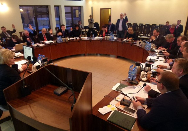 Rada Powiatu Łowickiego uchwala budżet na 2015 rok