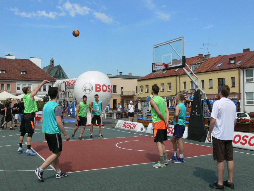 13 zespołów z całej Polski wzięło udział w Polfinance Grand Prix Wielunia w koszykówce[Zdjęcia]