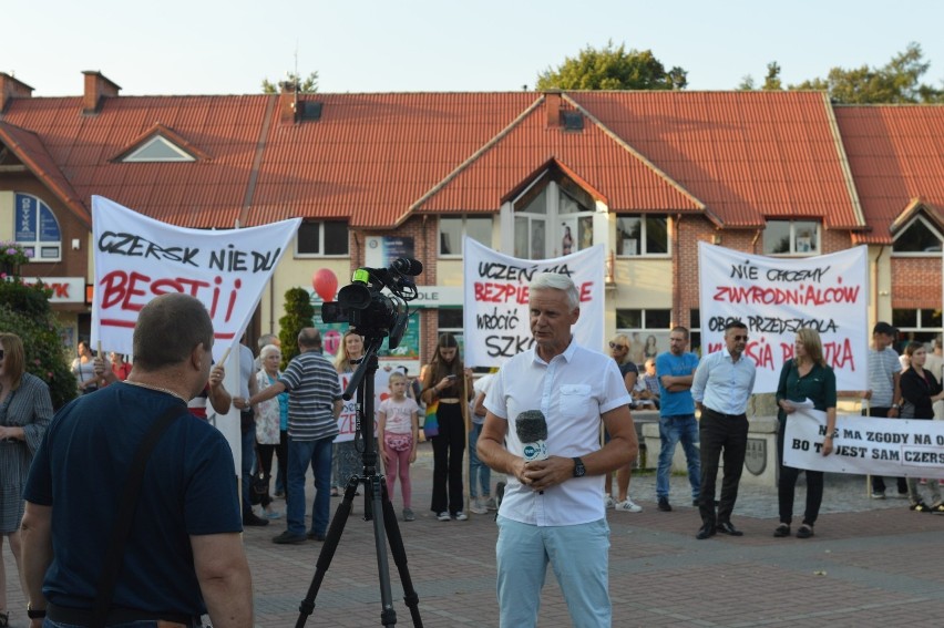 - Nie chcemy u nas pedofilów - krzyczeli czerszczanie