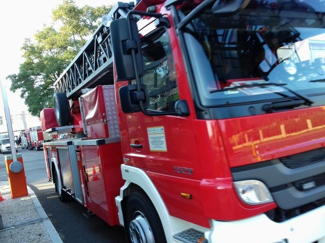 Miejsce wypadku w miejscowości Gawroniec (powiat świecki) zabezpieczają cztery zastępy strażaków.