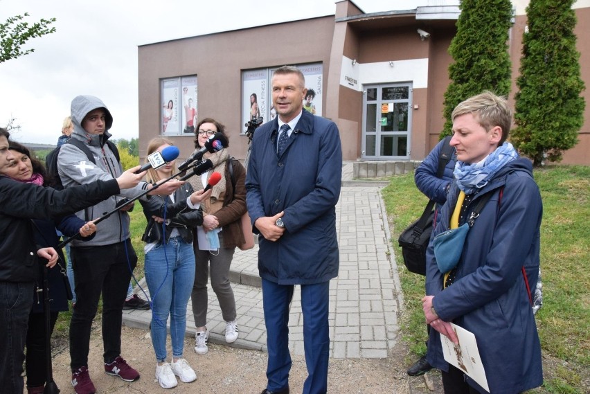 Uroczyście otwarto Park Kielczan, każde drzewko nad zalewem upamiętnia konkretne dziecko urodzone w 2019 roku [WIDEO, ZDJĘCIA]