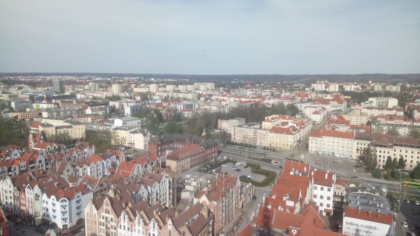 366 schodków i piękna panorama Elbląga. Od maja wieża katedry i Brama Targowa dostępne dla zwiedzających