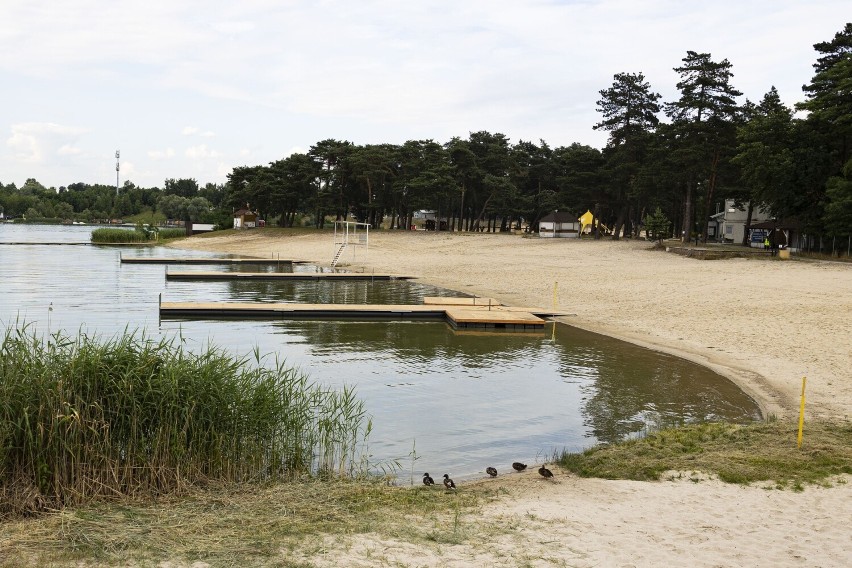 Kąpielisko w Kryspinowie już uporządkowane po igrzyskach europejskich, ale wciąż nieczynne. Kiedy pełne otwarcie sezonu 2023?