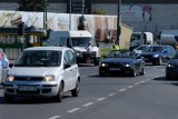 Poznań: Rondo Rataje zakorkowane. Ruchem kierują policjanci