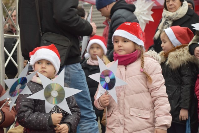 Kiermasz świąteczny w Dolsku. Wystąpiły m.in przedszkolaki, odbył się też piernikowy konkurs