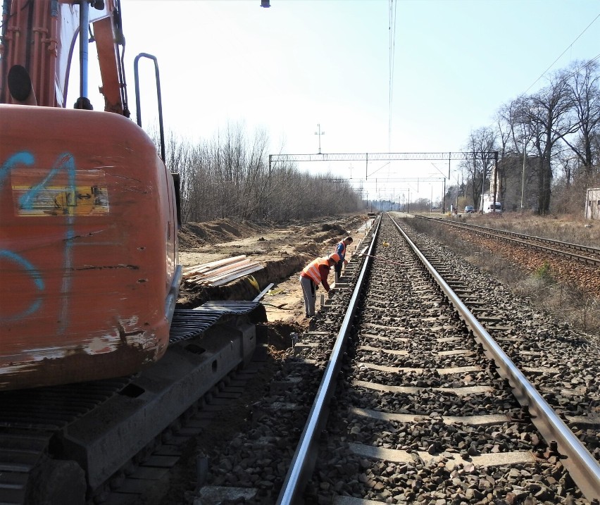 Ryki. Wygodniej wsiądziemy do pociągu w Leopoldowie. Powstają nowe perony w regionie