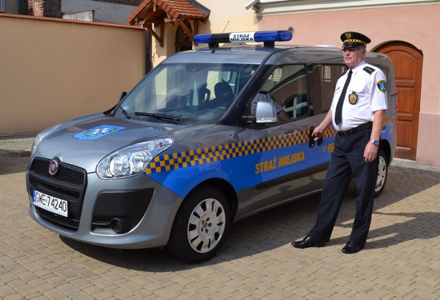 Z okazji Dnia Strażnika Miejskiego wejherowscy funkcjonariusze otrzymali nowy samochód