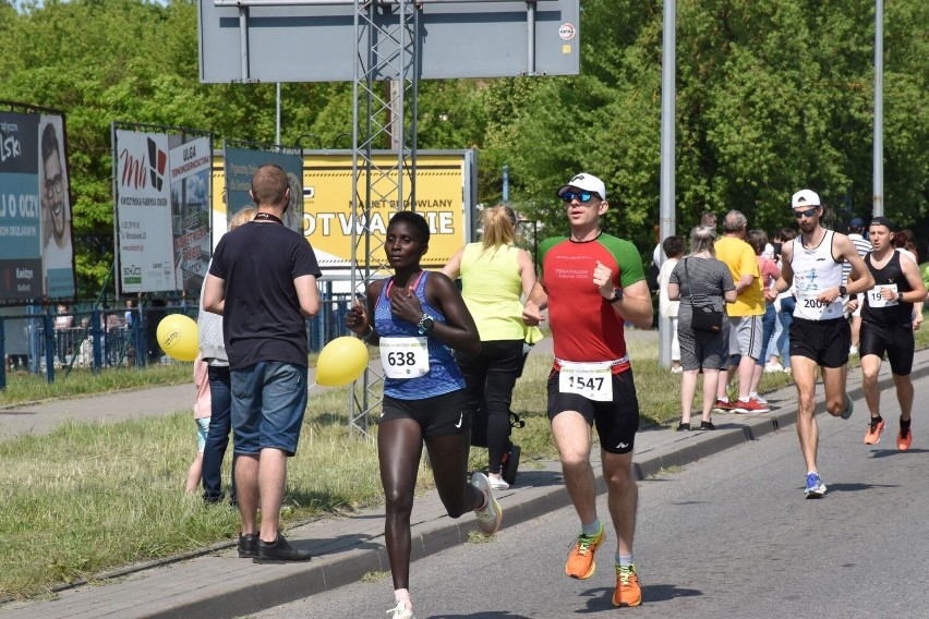 Kenijscy biegacze na czele stawki w Biegu Papiernika 2023