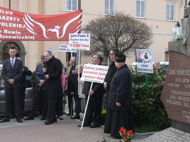 Manifestacja w obronie wolnych mediów.