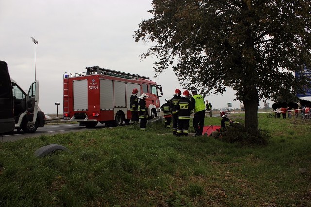 Wypadek w Lasocicach miał miejsce w poniedziałek 7 października. Piesza została śmiertelnie potrącona przez auto dostawcze.