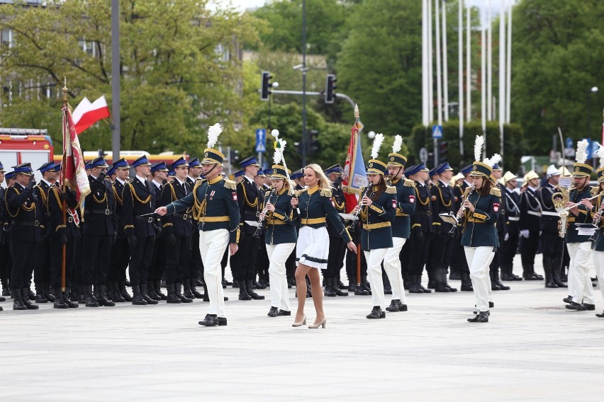 Dzień Strażaka 2019 w Warszawie. Centralne obchody, nominacje generalskie i pokazy [ZDJĘCIA]