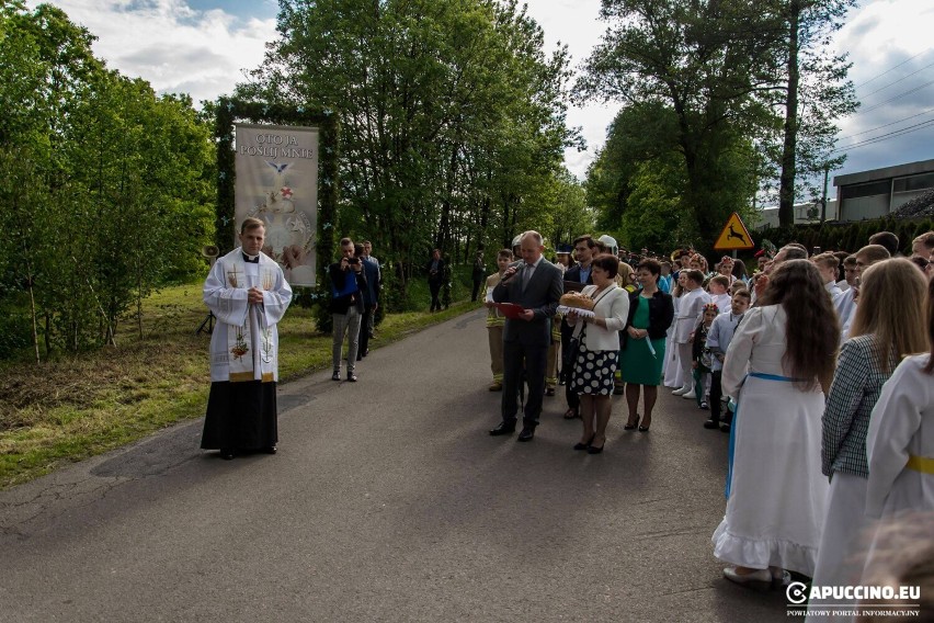 Powitanie nowo wyświęconego księdza Jana Kurka w Porębie...