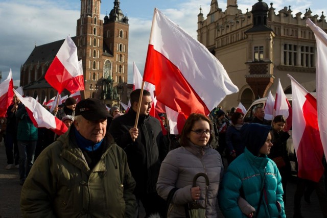 Według posłów PiS, niedziela 11 listopada to za mało, by dostatecznie dobrze uczcić Święto Niepodległości.