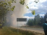 Pożar w Poraju: Skład drewna pali się przy DW 791