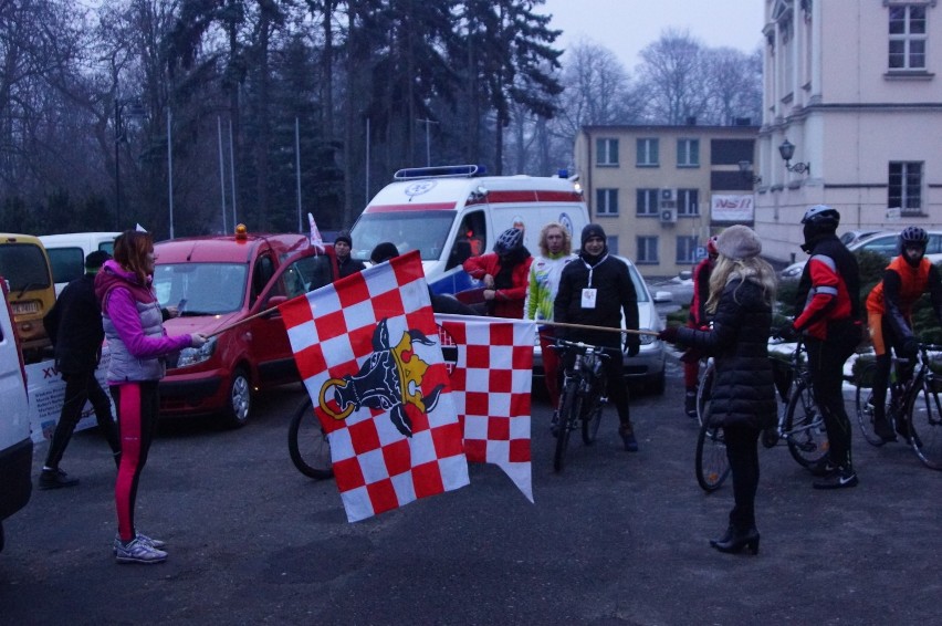 Wielkoorkiestrowa sztafeta cyklistów jedzie do Warszawy [FOTO]