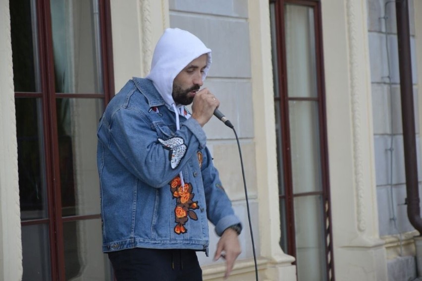 Raper Kolah w Skarżysku śpiewał o Bogu i mówił o problemie uzależnień. Zobacz zdjęcia 
