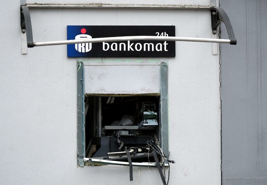 Okradziony bankomat w Przechlewie