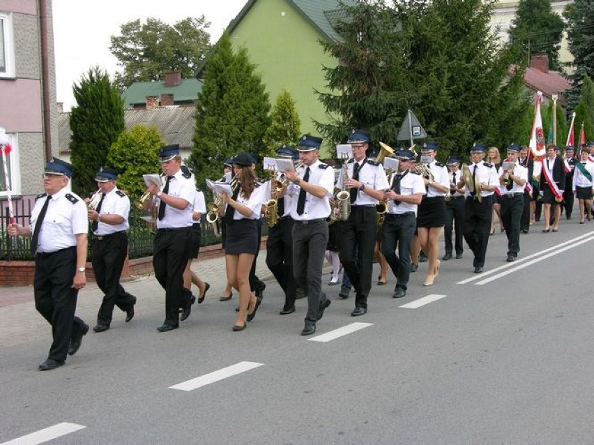 Odbyły się dożynki powiatu rawskiego w Regnowie....