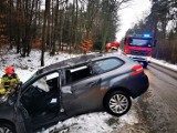 Wypadek w Szadkowicach. Dachował peugeot ZDJĘCIA